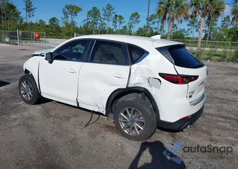 2022 Mazda Cx-5 2.5 S Preferred z USA, uszkodzony, nr VIN JM3KFBCM1N0571044